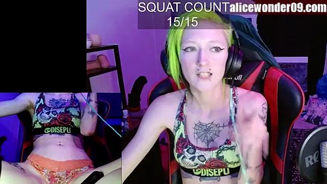 Snapshot of alicewonder09 chatting on 11/02/25, 03:42 alicewonder09 online show from 11/02/25, 03:42