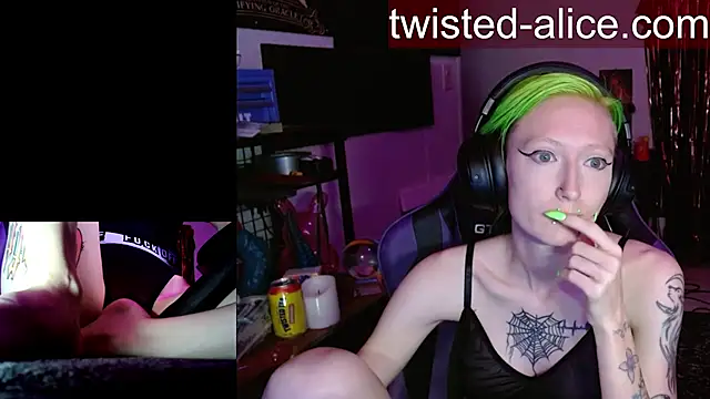 alicewonder09 online show from 04/25/26, 04:15