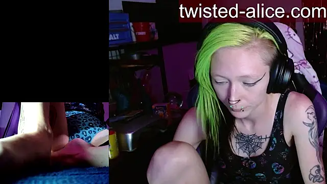 alicewonder09 online show from 05/19/26, 03:35
