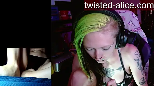 alicewonder09 online show from 05/22/26, 03:46
