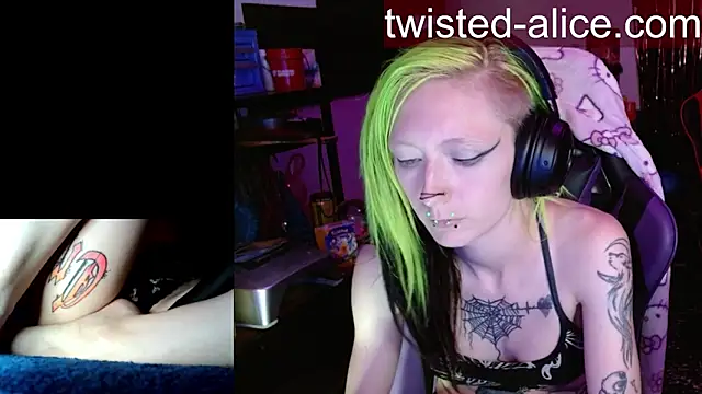 alicewonder09 online show from 05/23/26, 06:18