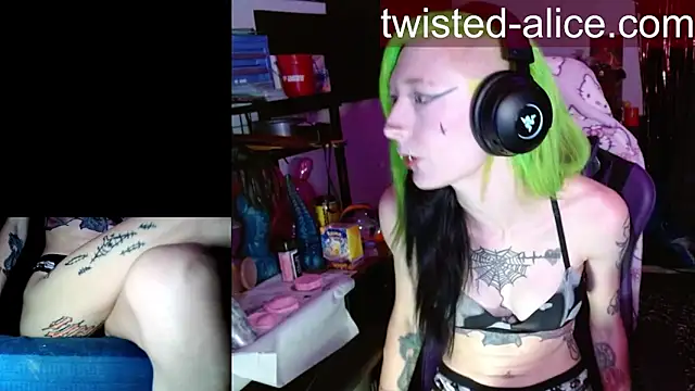 alicewonder09 online show from 06/06/26, 03:11