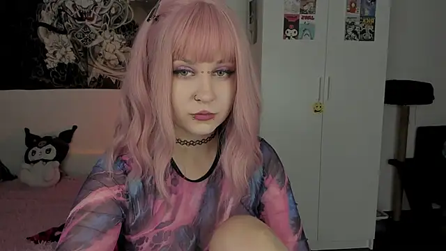 t0riayun0 online show from 01/23/25, 10:22