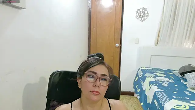 Snapshot of hottplay chatting on 11/07/25, 09:26 hottplay online show from 11/07/25, 09:26