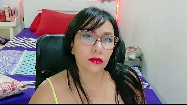 hottplay online show from 05/17/26, 07:43