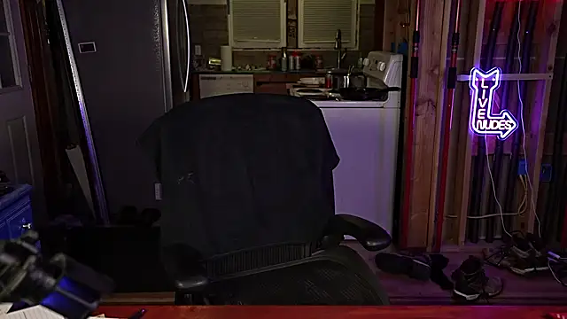 Snapshot of Fastflogger1 chatting on 01/30/25, 06:24 Fastflogger1 online show from 01/30/25, 06:24