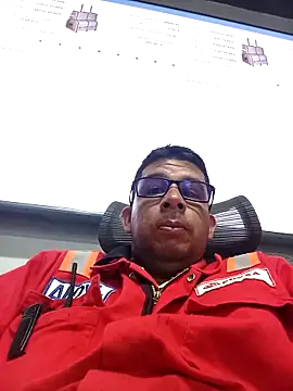 Snapshot of El-reyleon chatting on 03/25/26, 08:53 El-reyleon online show from 03/25/26, 08:53
