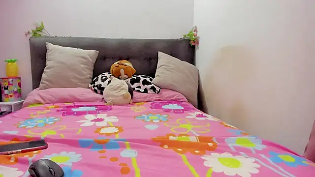 AnnieBellee online show from 09/19/25, 08:31