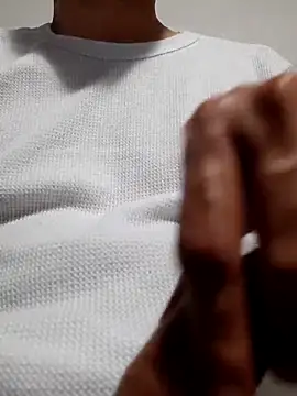 Snapshot of Mysteriousexy chatting on 10/25/25, 05:37 Mysteriousexy online show from 10/25/25, 05:37