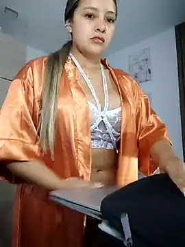 alana 69 online show from 07/08/26, 11:09