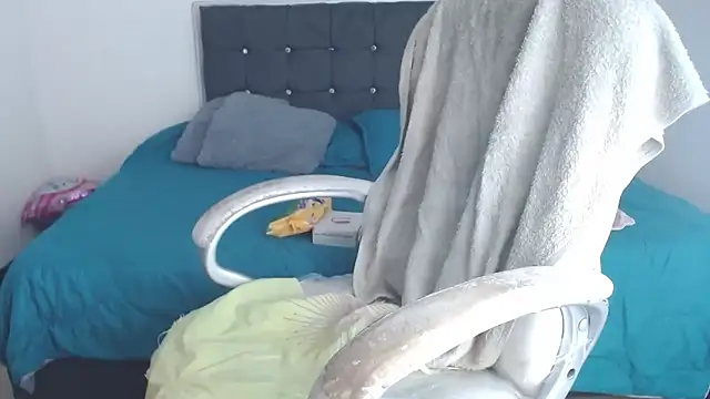 Snapshot of selena_yourmilf chatting on 09/29/25, 06:02 selena yourmilf online show from 09/29/25, 06:02