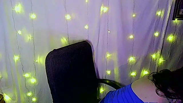 Victoria Marks online show from 10/19/25, 03:23