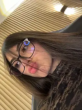 Sarasanders 4 online show from 10/20/25, 12:44