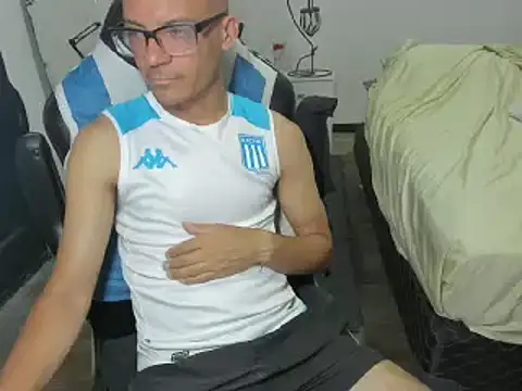 guachin hunk online show from 12/19/24, 07:40