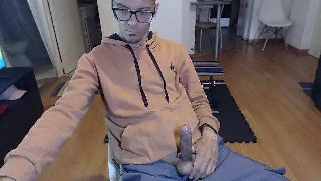 guachin hunk online show from 09/30/25, 02:55