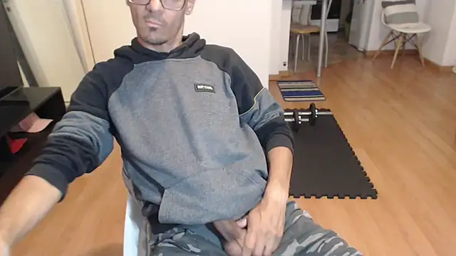 guachin hunk online show from 10/14/25, 06:20