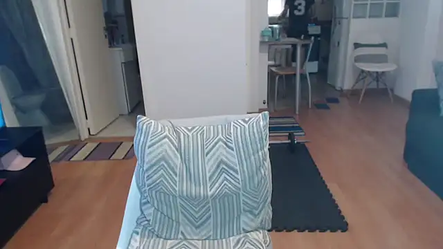 Snapshot of guachin_hunk chatting on 11/05/25, 03:34 guachin hunk online show from 11/05/25, 03:34