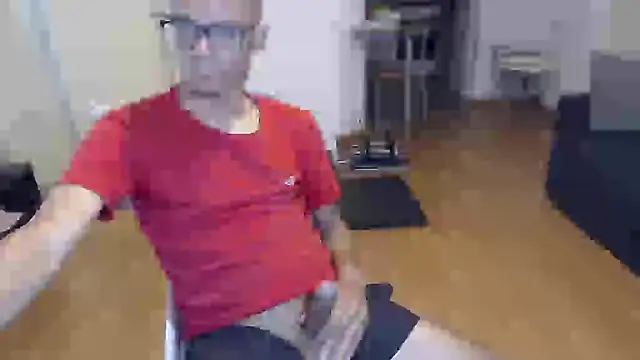 Snapshot of guachin_hunk chatting on 11/17/25, 03:12 guachin hunk online show from 11/17/25, 03:12