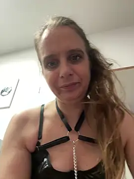 LadyChantale online show from 05/20/26, 05:57