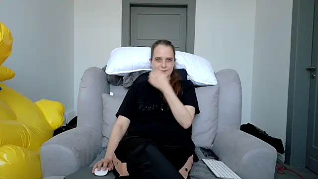 LadyChantale online show from 07/25/26, 07:17