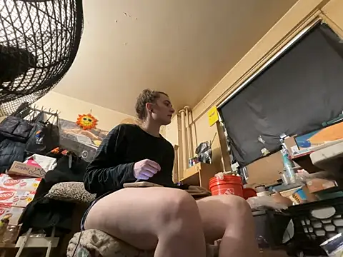 Snowbunnycake 131 online show from 05/05/26, 07:22
