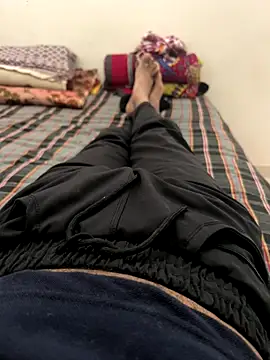 Snapshot of bansisolanki chatting on 12/14/25, 06:30 bansisolanki online show from 12/14/25, 06:30