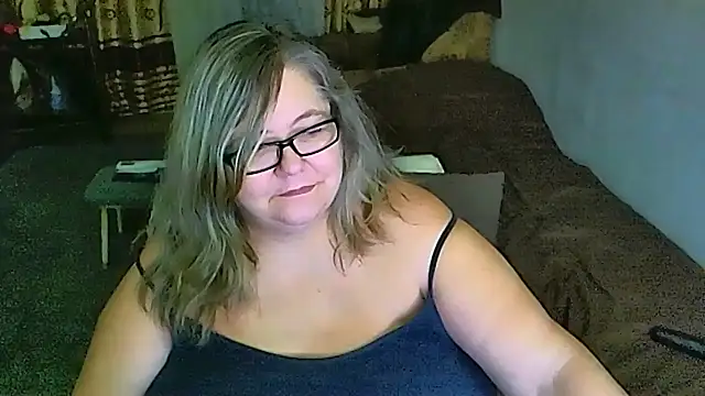 Snapshot of sex2 chatting on 12/17/25, 08:42 sex2 online show from 12/17/25, 08:42