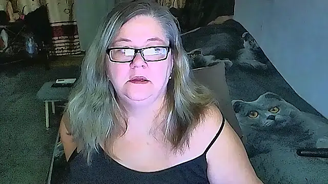 Snapshot of sex2 chatting on 02/11/26, 11:10 sex2 online show from 02/11/26, 11:10