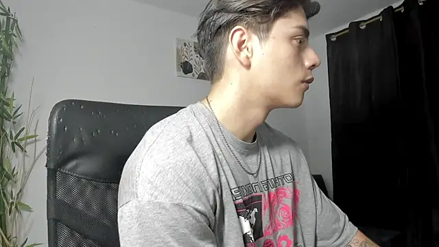 Giordano Russo online show from 12/03/24, 01:43