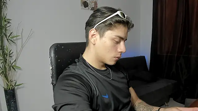 Giordano Russo online show from 12/10/24, 05:33