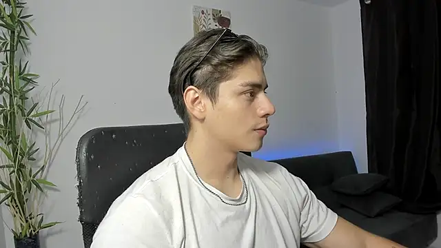 Giordano Russo online show from 12/24/24, 08:49