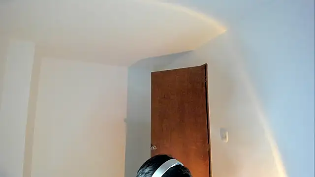 Snapshot of Giordano_Russo chatting on 11/02/25, 02:25 Giordano Russo online show from 11/02/25, 02:25