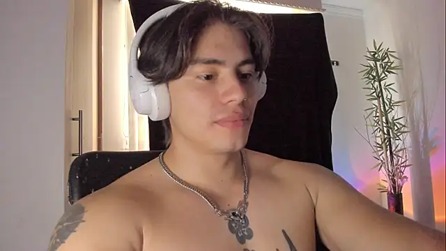 Giordano Russo online show from 05/11/26, 04:04