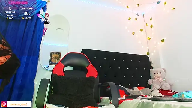 cute charlotte  online show from 09/26/25, 03:10