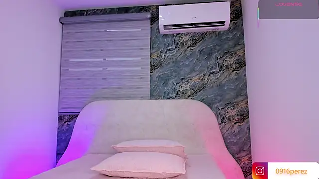  kaarla  online show from 11/19/25, 07:25