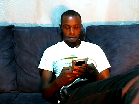 Snapshot of reezly chatting on 11/11/25, 09:59 reezly online show from 11/11/25, 09:59