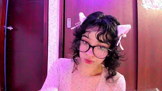 Snapshot of _Lunnaa_ chatting on 10/27/25, 12:58 Lunnaa online show from 10/27/25, 12:58