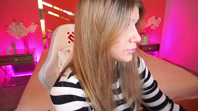 CassandraGood online show from 09/27/25, 05:45