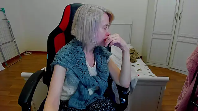 aminalive online show from 10/01/25, 05:08