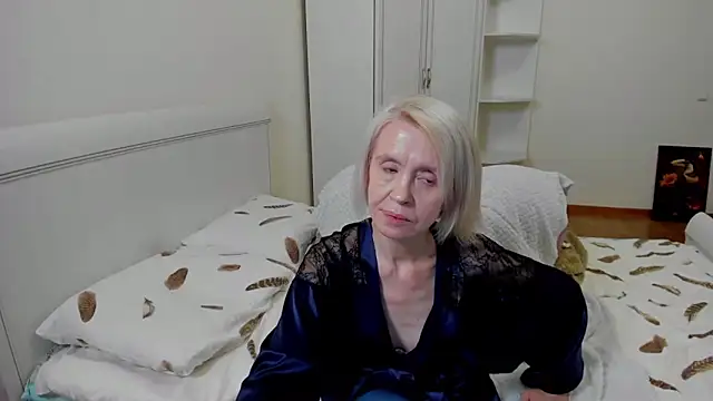 aminalive online show from 10/19/25, 05:57