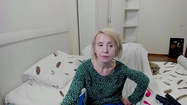 aminalive online show from 11/19/25, 07:47