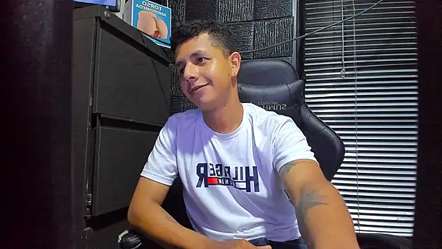 boy bigcock24cm online show from 06/11/26, 02:53