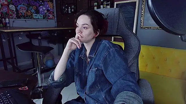 Snapshot of SamantaLong chatting on 09/17/25, 07:26 SamantaLong online show from 09/17/25, 07:26