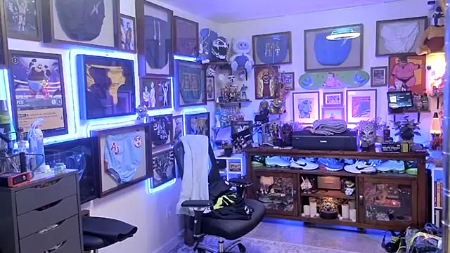 Briefs bud online show from 09/13/25, 03:17