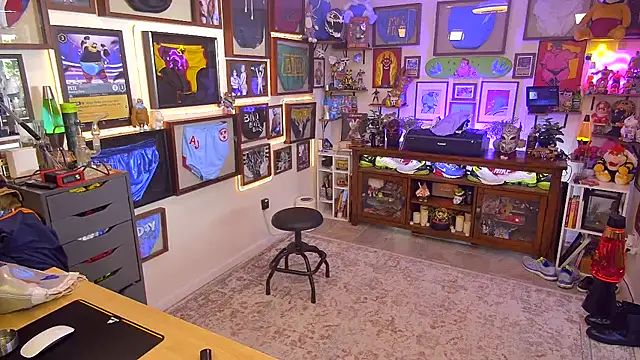 Briefs bud online show from 11/23/25, 07:35