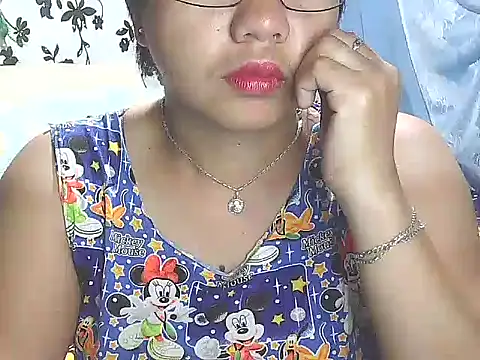 Snapshot of lovely_samxxx24 chatting on 12/03/24, 07:00 lovely samxxx24 online show from 12/03/24, 07:00