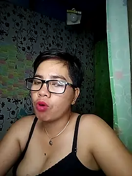 Snapshot of lovely_samxxx24 chatting on 02/16/25, 03:15 lovely samxxx24 online show from 02/16/25, 03:15