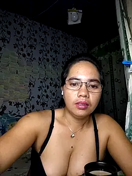 Snapshot of lovely_samxxx24 chatting on 09/18/25, 09:39 lovely samxxx24 online show from 09/18/25, 09:39