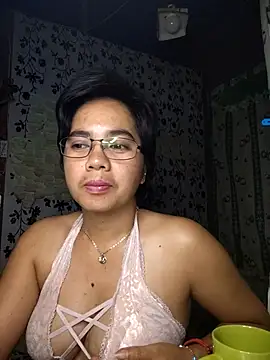 Snapshot of lovely_samxxx24 chatting on 09/20/25, 08:21 lovely samxxx24 online show from 09/20/25, 08:21