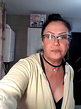 x  KHALEESI  x online show from 10/07/25, 12:35